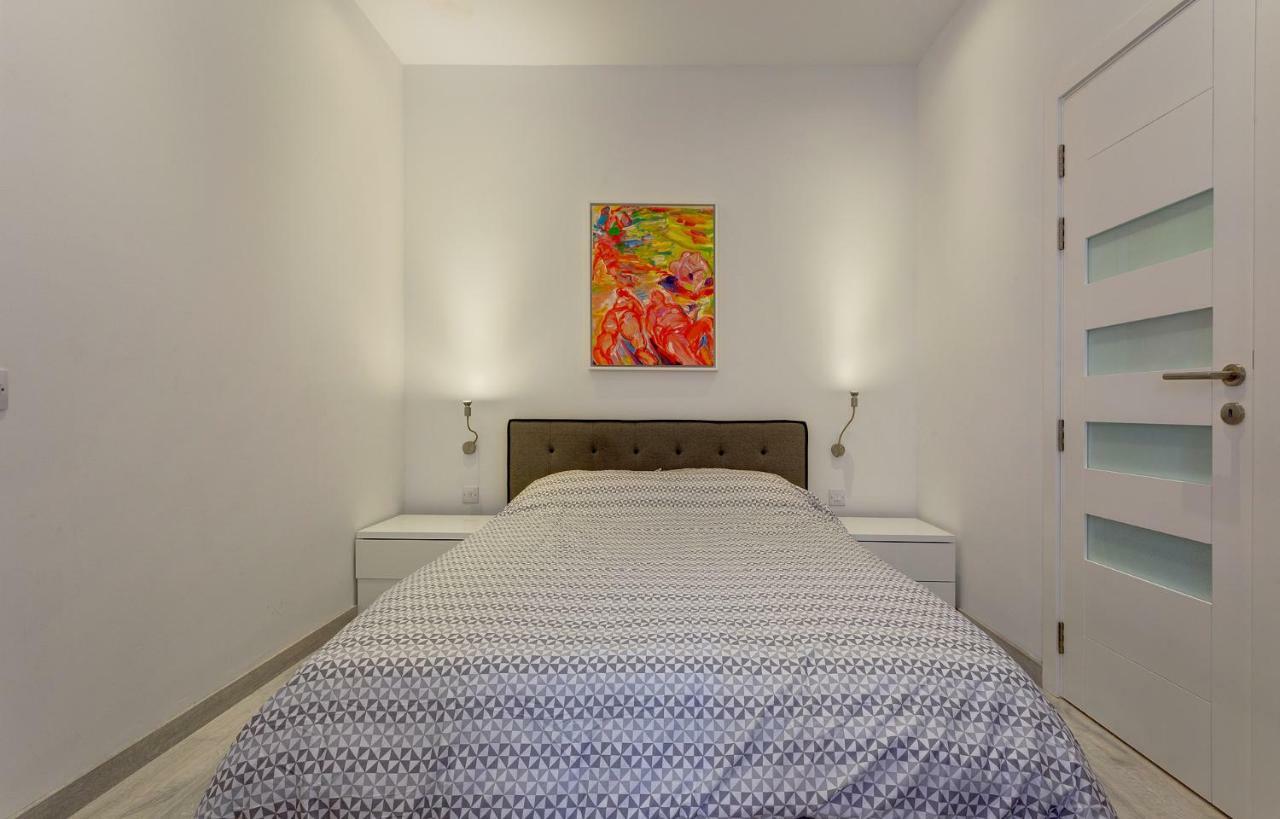 Cozy Apartment In An Amazing Location Sliema Exterior photo